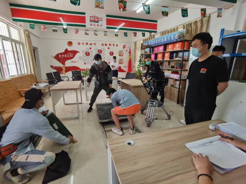 追星女孩心理学分析报告：湘潭广告片拍摄公司揭秘饭圈应援式传播逻辑